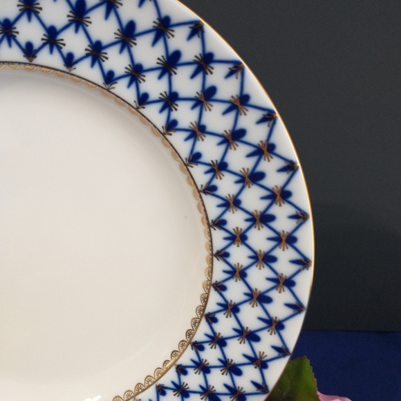 LOMONOSOV St. Petersburg Dinner Plate - Picture 2 of 10